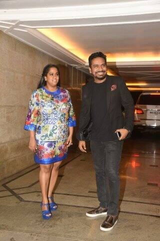 তবে তাতে যে অর্পিতা-প্রিয়ঙ্কার বন্ধুত্বে কোনও প্রভাব পড়েনি, তা এই ছবি আরও একবার প্রমাণ করে দিল