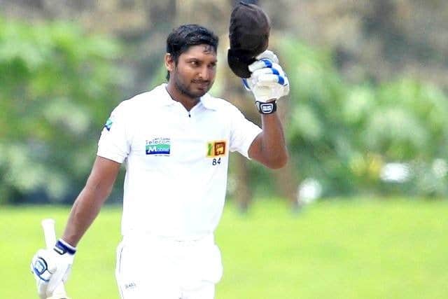 টেস্ট ক্রিকেটে সবচেয়ে বেশি বার কোনও একটি টেস্টে ২০০ বা তার বেশি রান সংগ্রহের কৃতিত্ব রয়েছে শ্রীলঙ্কার প্রাক্তন ব্যাটসম্যান কুমার সঙ্গাকারা। তিনি ১৭ বার কোনও একটি টেস্টে ২০০ বা তার বেশি রান করেছেন। 