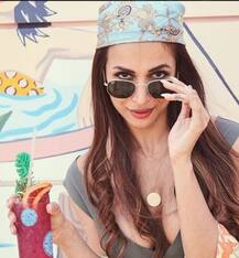 ভাইরাল ভিডিও: র‌্যাম্পে মডেল কৃষক কন্যাকে দেখে আবেগবিহ্বল মালাইকা অরোরা