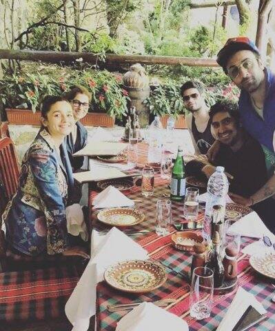 রণবীরের মা নীতু কপূর ও দিদি ঋদ্ধিমা দারুণ পছন্দ করেন আলিয়াকে।