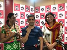 রূপান্তরকামীদের কাছ থেকে রাখি বাঁধলেন গৌতম গম্ভীর