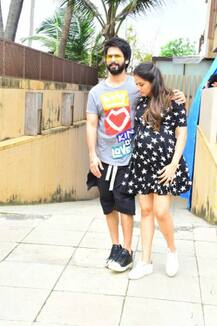 মেয়ে মিশার দুবছরের জন্মদিনে এই স্টাইলিশ পোশাকে দেখা গেল অন্তঃসত্ত্বা মাকে