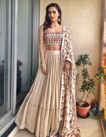 রাখীর দিন কেমন কাটালেন মানুষী ছিল্লার, দেখুন ছবিতে ছবিতে