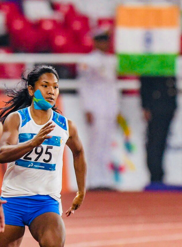 Swapna breaks new ground, becomes first Indian heptathlete to win Asiad gold প্রথম ভারতীয় হিসেবে এশিয়ান গেমসে হেপ্টাথলনে সোনা বাংলার স্বপ্না বর্মনের