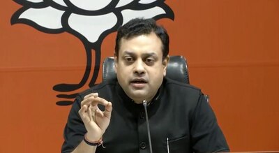 Rahul sounds like broken record, cannot launch career by alleging scam in Rafale: BJP রাহুল ফাটা রেকর্ড বাজাচ্ছেন, রাফাল দুর্নীতির অভিযোগ করে কেরিয়ারের উন্নতি করতে পারবেন না, পাল্টা বিজেপি