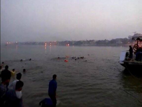 বারাণসীতে ১ সেন্টিমিটার বাড়ল গঙ্গার জল