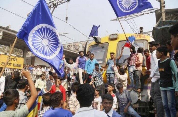 মাওবাদী যোগ সন্দেহে জুনে গ্রেফতার ৫ বাম বুদ্ধিজীবীর বিরুদ্ধে চার্জশিট পেশে আরও সময় পুণে পুলিশকে June arrests in Maoist links case: Cops get more time to file charge sheet মাওবাদী যোগ সন্দেহে জুনে গ্রেফতার ৫ বাম বুদ্ধিজীবীর বিরুদ্ধে চার্জশিট পেশে আরও সময় পুণে পুলিশকে