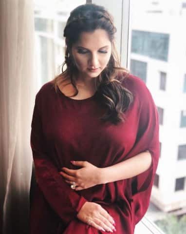 শিগগিরই মা হবেন তিনি।