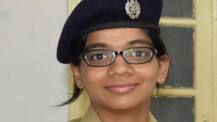 গর্বের মুহূর্ত:এসপি মেয়েকে দেখে স্যালুট ডিসিপি বাবার