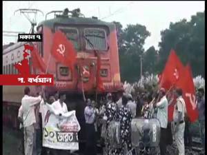 LIVE: যান চলাচল স্বাভাবিক জেলায় জেলায়, কোথাও কোথাও বিক্ষিপ্তভাবে অবরোধের চেষ্টা