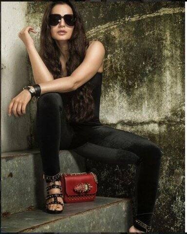 ফের বড়পর্দায় ফিরতে চলেছেন আমিশা পটেল, মল্লিকা হয়ে করলেন ফটোশ্যুট Amisha Patel again making comeback on big screen, shares pictures of photoshoot ফের বড়পর্দায় ফিরতে চলেছেন আমিশা পটেল, মল্লিকা হয়ে করলেন ফটোশ্যুট