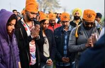 ভিকি কৌশল, বলিউডের নতুন চমক, তাঁর মডেল বান্ধবীর ছবিগুলো দেখুন