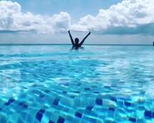 দেখুন! মালদ্বীপে ছুটি কাটাচ্ছেন সোনাক্ষী সিংহ