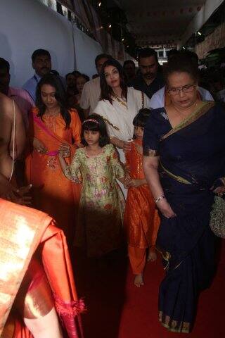 সঙ্গে ছিলেন মা বৃন্দা রাই ও মেয়ে আরাধ্যা। 