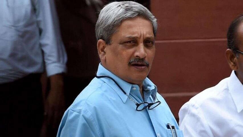 CM Parrikar unwell, Opposition Cong stakes claim to form government in Goa অসুস্থ পর্রীকর ভর্তি এইমসে, গোয়ায় সরকার গঠনের দাবিতে রাজ্যপালকে স্মারকলিপি কংগ্রেসের