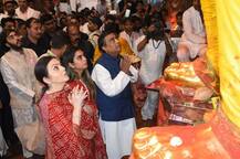 লালবাগে গণপতি দর্শনে মুকেশ অম্বানির পরিবার!