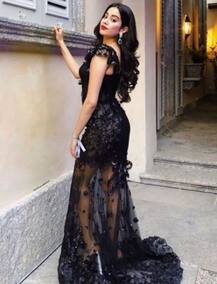 দেখুন! ইতালিতে ঈশা অম্বানির বাগদান অনুষ্ঠানে জাহ্নবী কপূর