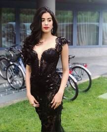 দেখুন! ইতালিতে ঈশা অম্বানির বাগদান অনুষ্ঠানে জাহ্নবী কপূর