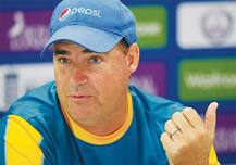 এশিয়া কাপ: দলে ‘আত্মবিশ্বাসের সঙ্কট’ তৈরি হয়েছে, জানালেন পাক কোচ মিকি আর্থার