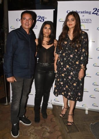 সমস্ত ছবি সৌজন্যে মানব মাঙ্গলানি