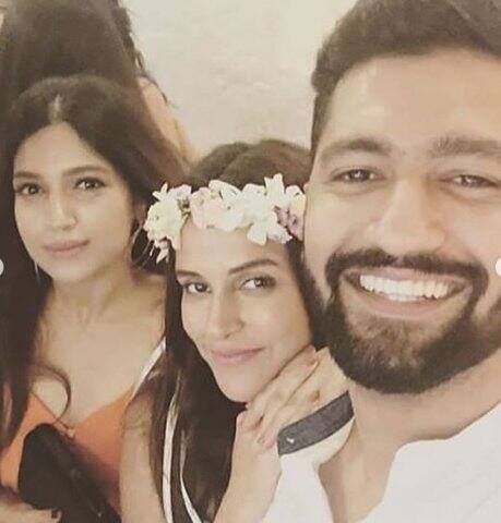 নেহার সঙ্গে ভূমি পেডনেকর ও ভিকি কৌশল।