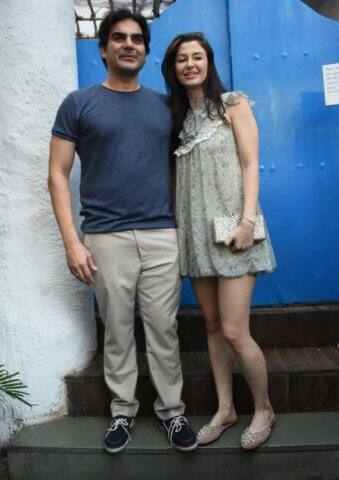 নয়া গার্লফ্রেন্ডের সঙ্গে আরবাজ খান। (ছবি: মানব মঙ্গলানি)