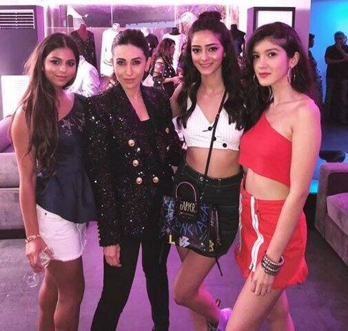 অনন্যা শাহরুখ খানের মেয়ে সুহানা,সঞ্জয় কপূরের মেয়ে শনায়া ও সইফ আলি খানের মেয়ে সারা আলি খানের খুব ভালো বন্ধু। তাঁরা মাঝেমধ্যেই নিজেদের মধ্যে পার্টি করেন। ছবি-ইনস্টাগ্রাম