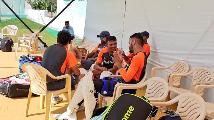 রাহানে আরও বলেছেন, টিমে কম্বিনেশন কী হবে, তা জানা নেই। তবে কোনও চাপ নেই। সবাই খোলামনে খেলার সুযোগ পাবে। আমি ওকে শুভকামনা জানাচ্ছি। ও ভালো খেলবে বলেই আমার বিশ্বাস। আমি চাই, মুম্বই ও ভারত এ দলের হয়ে যেমন খেলে, সে রকম খেলাই যেন খেলে ও। 