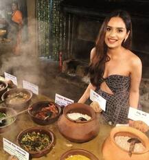 নিজের ছুটি কাটানোর ছবি সোশ্যাল মিডিয়ায় পোস্ট করলেন বিশ্বসুন্দরী মানুষী ছিল্লার