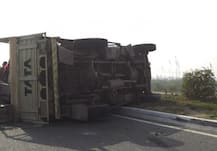 গাড়ি বা বাইক চালানোর সময় সিটবেল্ট, হেলমেট পরেন তো? না হলে সতর্ক হন