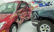 গাড়ি বা বাইক চালানোর সময় সিটবেল্ট, হেলমেট পরেন তো? না হলে সতর্ক হন