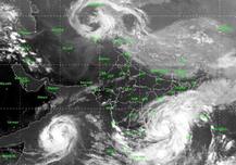 রাত পোহালেই ১৪০-১৫০ কিলোমিটার বেগে আছড়ে পড়তে পারে ঘূর্ণিঝড় ‘তিতলি’, যুদ্ধকালীন তৎপরতায় মোকাবিলার প্রস্তুতি ওড়িশার