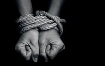 সোশ্যাল মিডিয়ায় ফাঁদ পেতে ‘বন্ধুত্ব’, ডেকে পাঠিয়ে অপহরণ, ১২ লক্ষ টাকা মুক্তিপণ দাবি, গ্রেফতার মহিলা