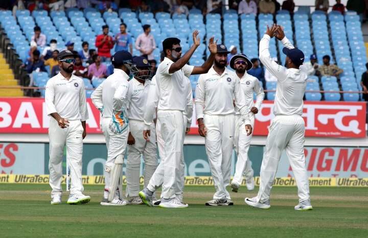 এই নিয়ে ১০ বার ভারত টেস্টে ১০ উইকেটে জিতল। প্রথমবার ভারত ১০ উইকেটে জিতেছিল ওয়েস্ট ইন্ডিজের বিরুদ্ধেই।