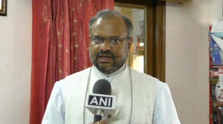 Nun rape case: Kerala HC grants bail to Bishop Franco Mulakkal একাধিকবার সন্ন্যাসিনী ধর্ষণ ও যৌন নিগ্রহে শর্তসাপেক্ষে জামিন পেলেন বিশপ মুলাক্কাল