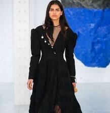 দেখুন আন্তর্জাতিক পরিচিতি পাওয়া এই ভারতীয় মডেল কন্যাকে