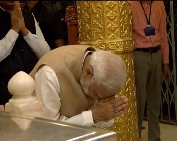 এছাড়া, সাই মন্দির কর্তৃপক্ষ আয়োজিত বছরব্যাপী সাইবাবা সমাধি শতবর্ষ সমাপ্তি অনুষ্ঠানে অংশ নেবেন প্রধানমন্ত্রী।