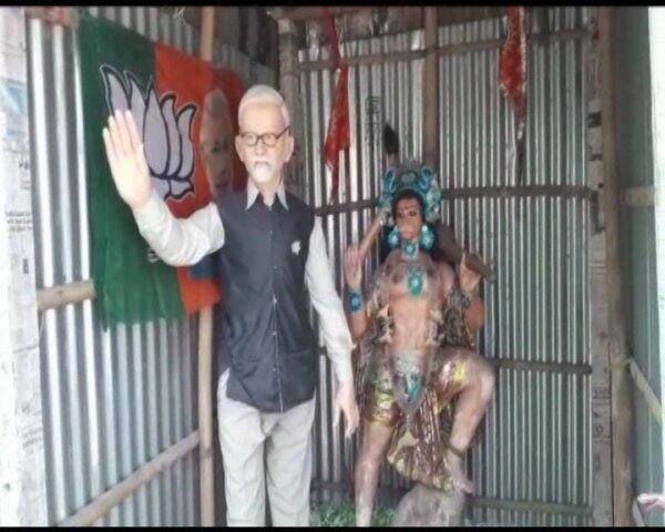 এই গ্রামের লোকজন মোদীকে ‘উন্নয়নের দেবতা’ হিসেবে পুজো করছেন