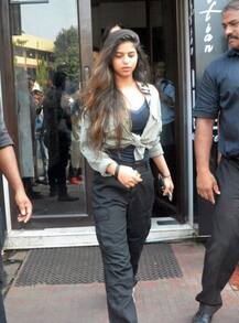 বলিউডের পরবর্তী প্রজন্মের তিন বন্ধুর আউটিং, উপস্থিতি নজর কাড়ল সবার