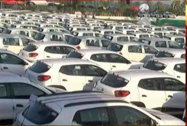 ঢোলাকিয়ার সংস্থায় প্রায় ৫,৫০০ কর্মী আছেন। এই সংস্থার বার্ষিক আয় ৬,০০০ কোটি টাকা 