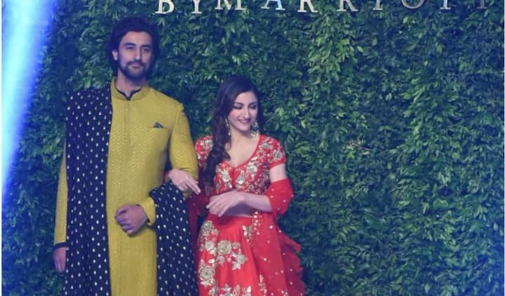তাঁর সঙ্গে ছিলেন অভিনেতা কুণাল কপূর।