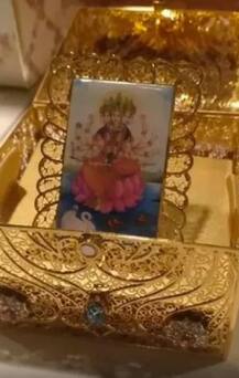 দেখুন ঈশা অম্বানি-আনন্দ পিরামলের বিয়ের কার্ডের ঝলক