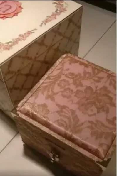 দেখুন ঈশা-আনন্দের বিয়ের কার্ডের ঝলক