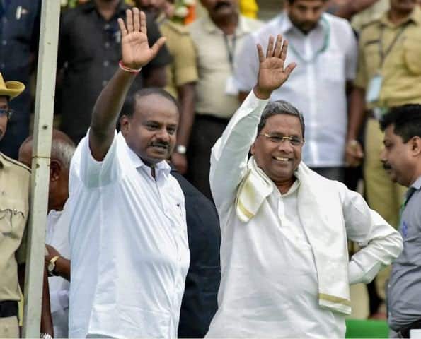 Karnataka bypoll results 2018 : Victory for Congress-JDS alliance on four seats, BJP on onece on four seats, BJP on one কর্নাটকে উপনির্বাচনে চার আসনে জয়ী শাসক জোট, বেল্লারি ছিনিয়ে নিল কংগ্রেস, শিমোগাতে মুখরক্ষা বিজেপির