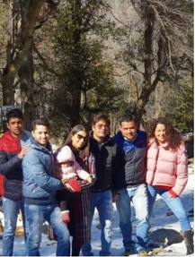 দিওয়ালির আগে মানালিতে পরিবারের সঙ্গে বরফ নিয়ে খেলায় মাতলেন কঙ্গনা