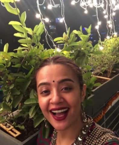 সুরভীন বলেছেন, তিনি অন্তঃসত্ত্বা এবং তাঁর প্রথম সন্তানের জন্য অধীর আগ্রহে অপেক্ষা করছেন। ছবি-ইনস্টাগ্রাম