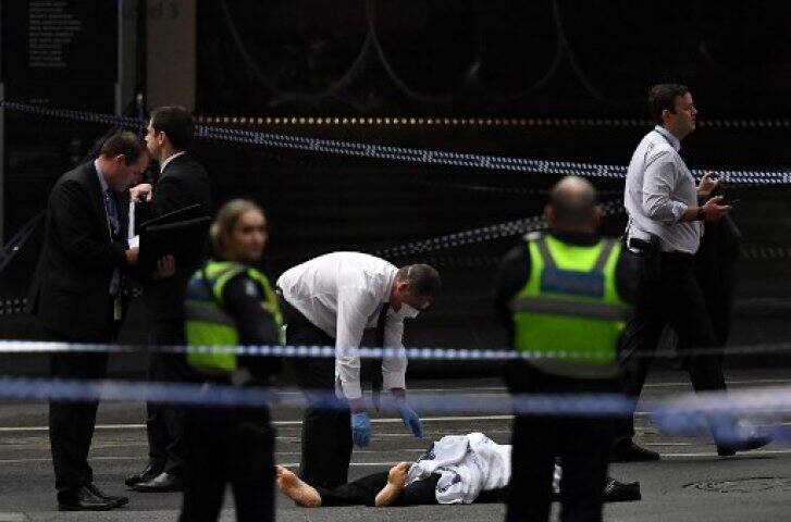 One knifed to death in Melbourne terror attack, IS claims responsibility মেলবোর্নে ছুরি নিয়ে হামলা, মৃত ১, খতম সন্দেহভাজন জঙ্গি, দায়স্বীকার আইএস-এর