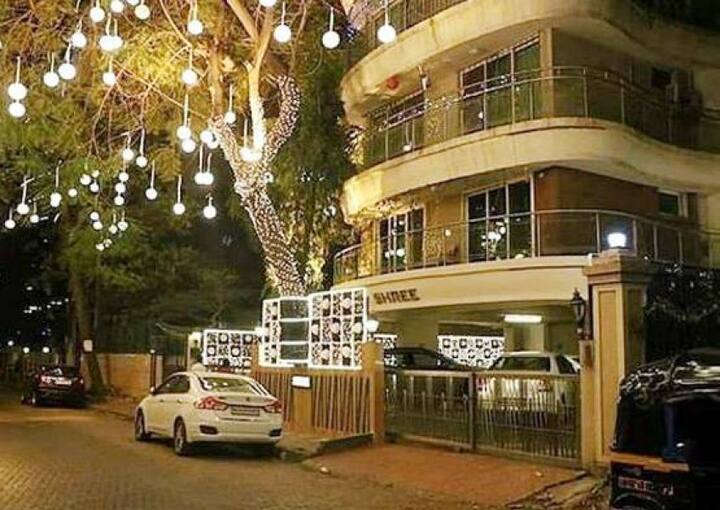 দেখুন সেই অট্টালিকার ছবি