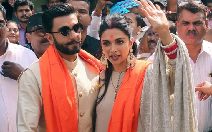 ১৪ ও ১৫ নভেম্বর ইতালিতে বিয়ে করেছেন দীপিকা-রণবীর। তার আগে ৬ বছর প্রেম করেছেন তাঁরা।