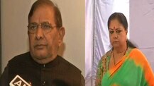 \'মোটা\', বিশ্রাম নিন..জনসভায় কটাক্ষ শরদ যাদবের, কমিশনের হস্তক্ষেপ দাবি বসুন্ধরা রাজের